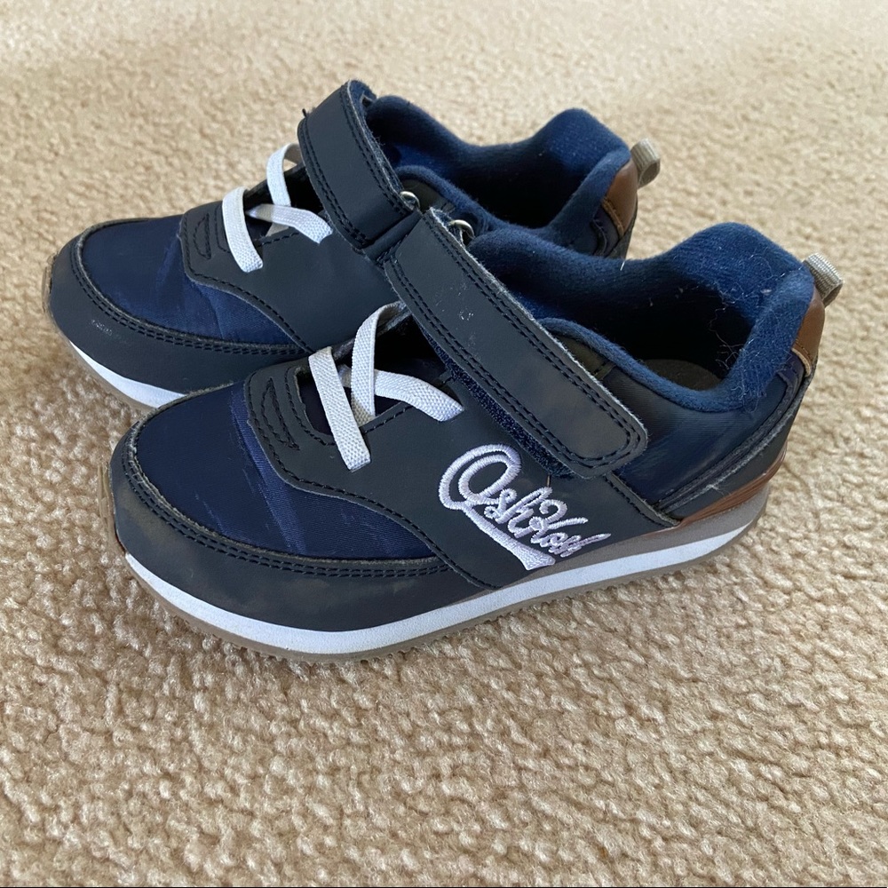 Osh Kosh size 10 toddler shoes.